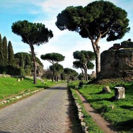 Basilica San Giovanni Appia Antica A Casa Di Amici Rzym Zewnętrze zdjęcie